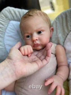 60CM/24in Lifelike Reborn Baby Doll Soft Touch Cloth Body Handmade Lifelike Doll