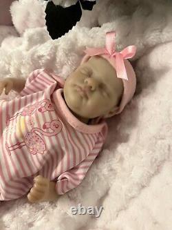 Artist 10 Reborn Baby Lifelike Doll Salia Sleeping Magnetic Dummy Preemie