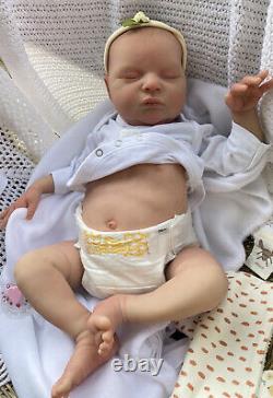 Beautiful SLEEPING Reborn baby doll. Laura Lee. With Tummy Plate