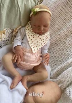 Beautiful SLEEPING Reborn baby doll. Laura Lee. With Tummy Plate