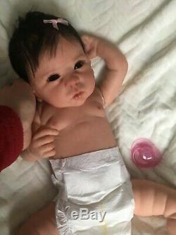 Custom reborn newborn baby lifelike fakedoll silicone vinyl boy girl chloe linda