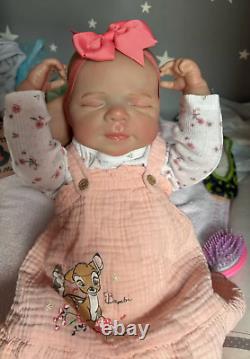 Handmade Lifelike Cuddly Reborn Doll Realistic Painted Hair Baby Girl Toy Gift