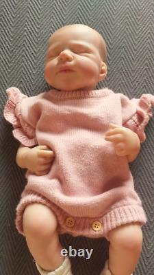 Handmade Lifelike Cuddly Reborn Doll Realistic Painted Hair Baby Girl Toy Gift