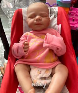 Handmade Lifelike Cuddly Reborn Doll Realistic Painted Hair Baby Girl Toy Gift