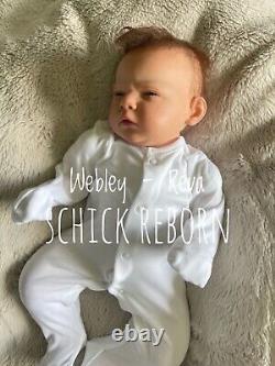 Hanna Reva schick Reborn Baby