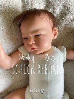 Hanna Reva schick Reborn Baby