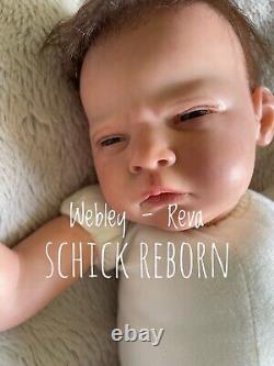 Hanna Reva schick Reborn Baby