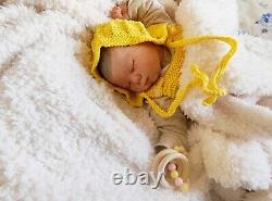 Lifelike Baby Doll/Reborn Sleeping Baby Girl Collectable Doll/Child's Gift