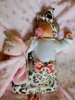 Lifelike Baby Doll/Reborn Sleeping Baby Girl Collectable Doll/Child's Gift