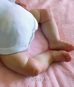 Lifelike Baby Doll/Reborn Sleeping Baby Girl Collectable Doll/Child's Gift