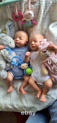 Realborn Callie asleep twins by Bountiful Baby