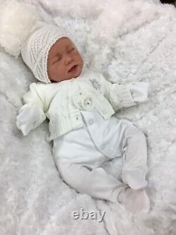 Reborn Doll Baby White Bobble Hat Outfit Magnetic Dummy E