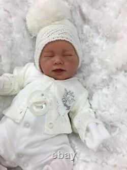 Reborn Doll Baby White Bobble Hat Outfit Magnetic Dummy E