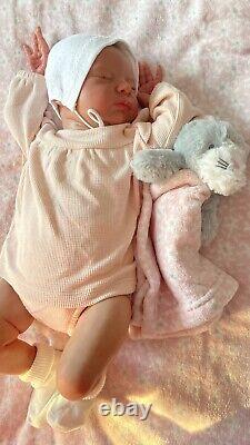 Reborn baby bonnie brown Laura