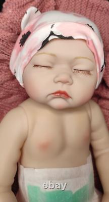 Reborn baby doll 19 Inch Realistic Newborn Baby Girl Reborn Lifelike Full Body