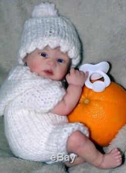 Reborn baby dolls mini Lilly made from kit Lilly Loo by sculptor Marita Winters