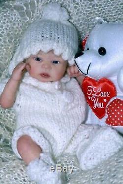 Reborn baby dolls mini Lilly made from kit Lilly Loo by sculptor Marita Winters