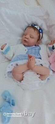 TRACYSLITTLETREASURES-5 Reborn baby doll GIRL ZOE CASSIE BRACE SOLD OUT L E