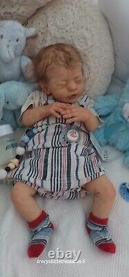 TRACYSLITTLETREASURES-5 Reborn baby doll VICTOR GUDRUN LEGLER BOY TUMMY PLATE