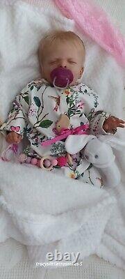 Tracyslittletreasures-5 REBORN BABY DOLL GIRL Luisa Olga Auer 21 tummy plate