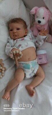 Tracyslittletreasures REBORN BABY DOLL AUGUST AWAKE 22 DAWN MCLEOD GIRL PLATE