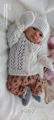 Tracyslittletreasures REBORN BABY DOLL AUGUST AWAKE 22 DAWN MCLEOD GIRL PLATE