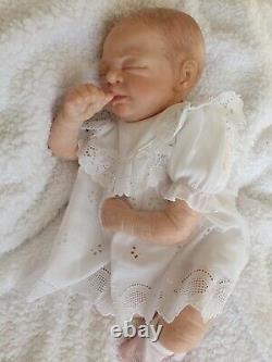 UK Artist reborn babygirl(precious gift by Cindy Musgrove)fully jointed &wighted