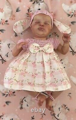 Wee Mouse By Laura Lee Eagles 9 Inch Reborn Baby Doll Comes With Her Own Bed